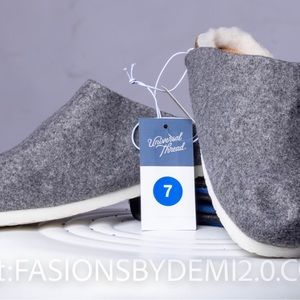 NEW Women’s Bev Clog Size 7  Slip-On Shoe Gray Felt Mule Universal Thread